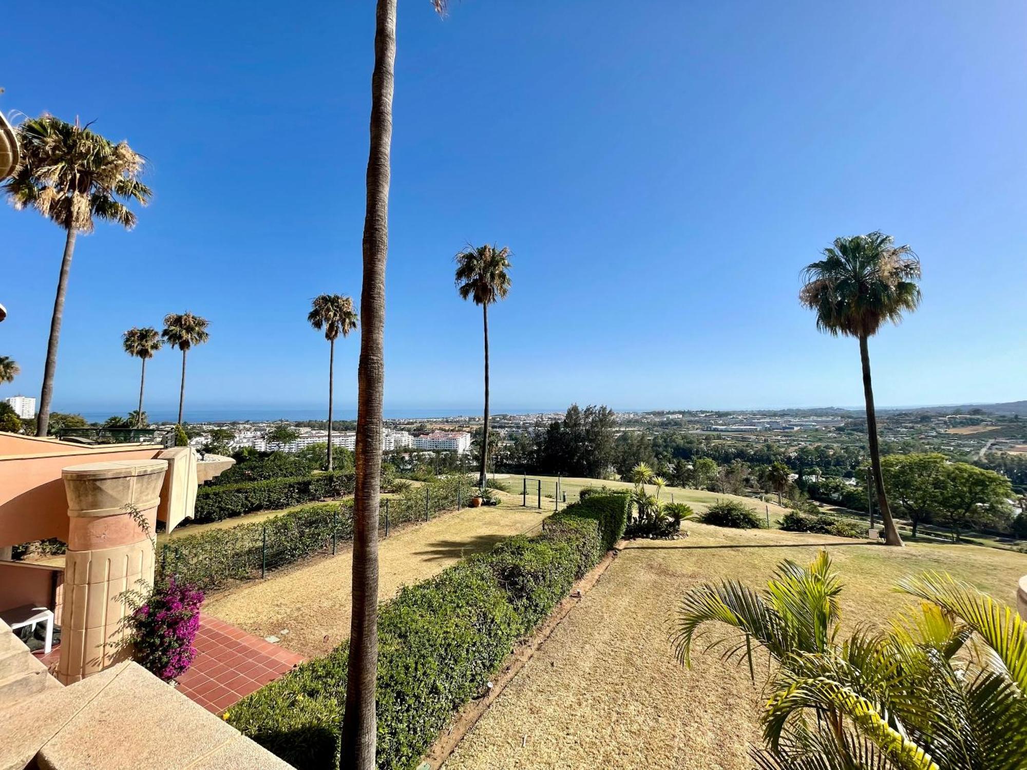 Lovely In Nueva Andalucia, With Spectacular Sea & Giblartar View